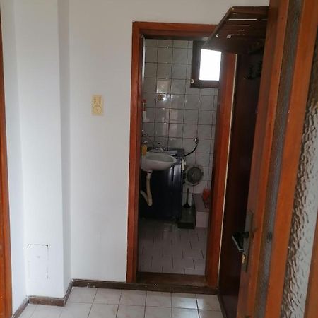 Stan Apartment Sremska Mitrovica Ngoại thất bức ảnh